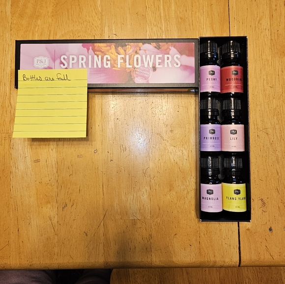 6 Spring Flowers Fragrance Oils By P & J Trading Co. 🌷🪻🌻 - Picture 1 of 3